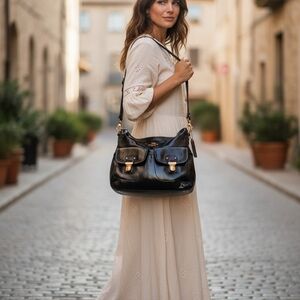 COACH Daisy Liquid Gloss Pocket Hobo Bag-Black